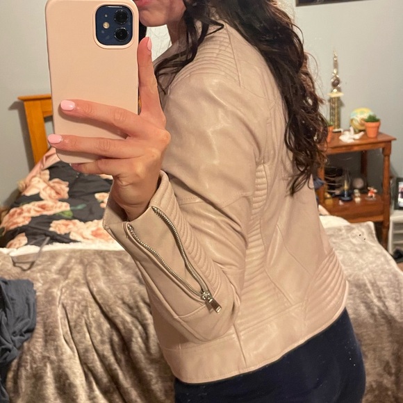 Bar III faux leather women’s quilted jacket - Picture 6 of 14